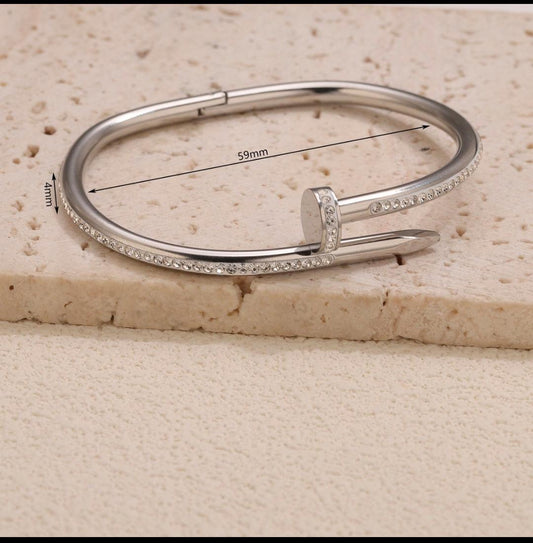 Sliver handcuff